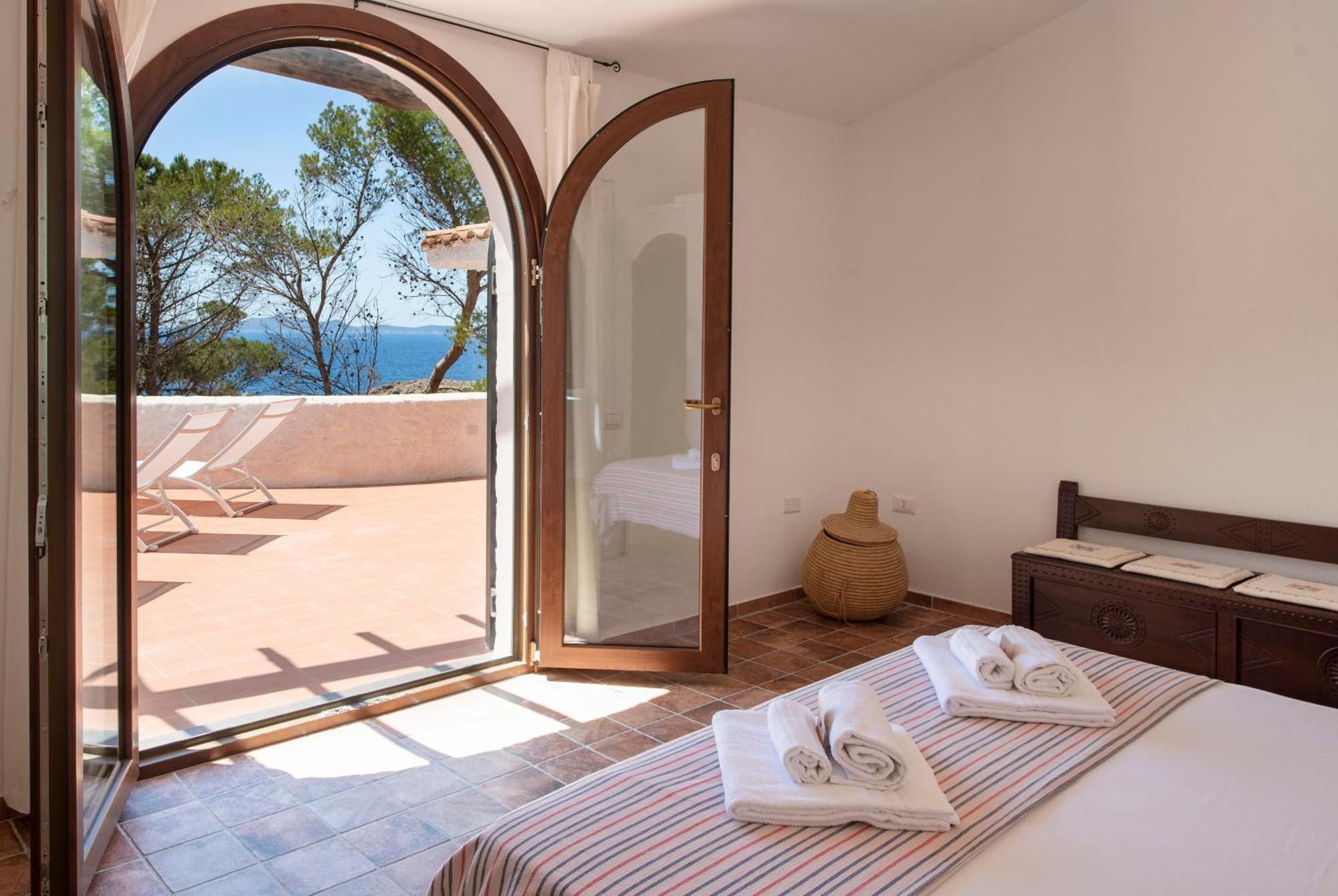 Villa Eliana sul Mare Porto Pino Exterior foto